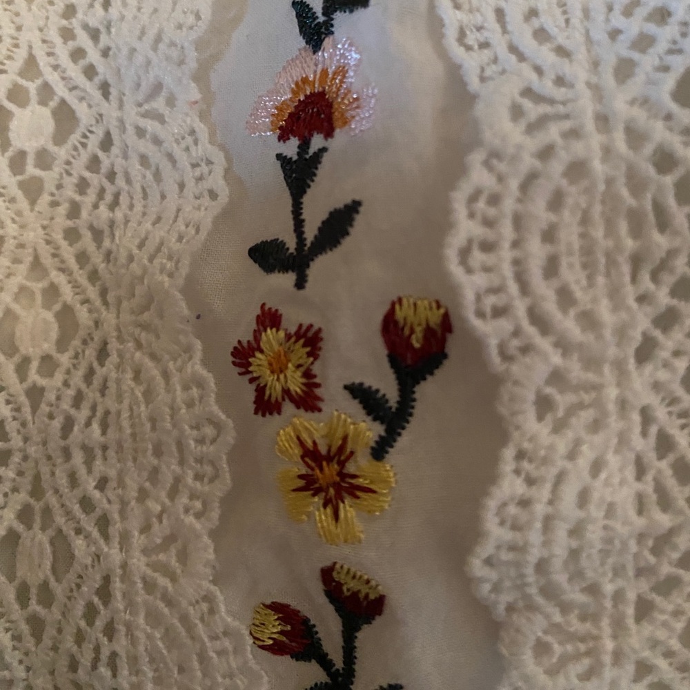 flower top - Picture 2 of 3